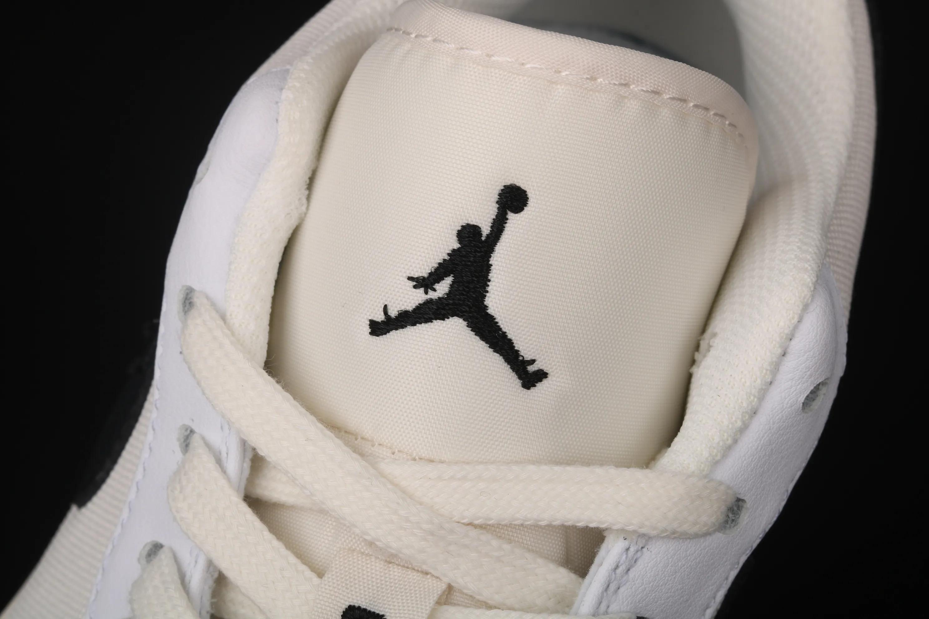 All categories Air Jordan Jordan series basketball shoes Air Jordan 1 Low Air Jordan AJ1 Low AJ1 Joe 1 low white and black canvas splicing DC3533-100